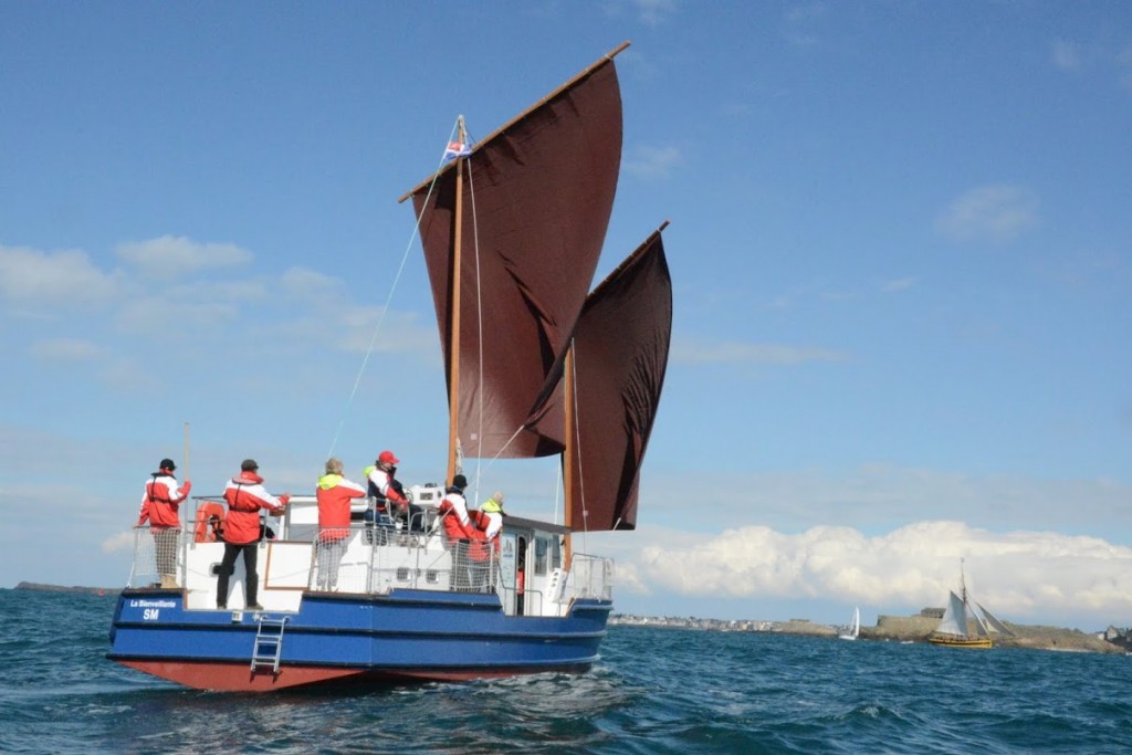 La Bienveillante péniche solidaire 1